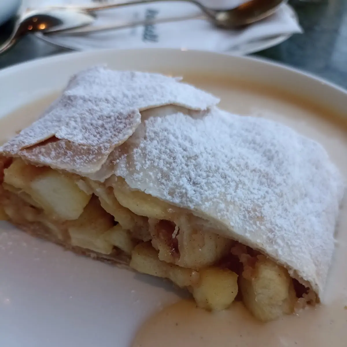 Apfelstrudel
