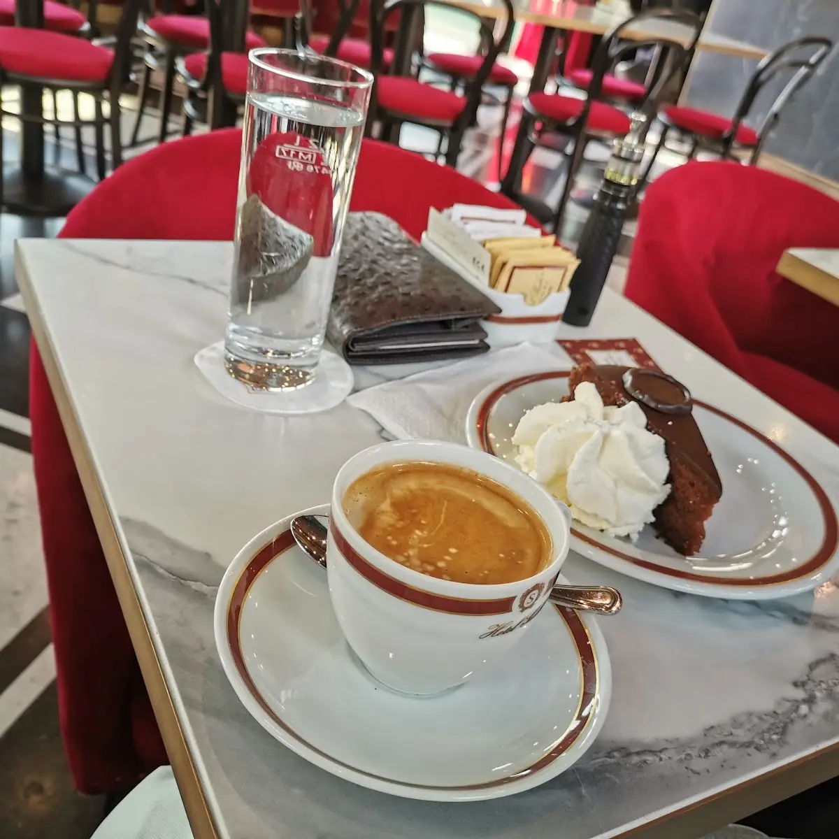 Verlängerter Mit Sachertorte