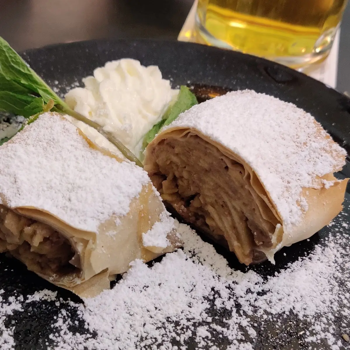Apfelstrudel
