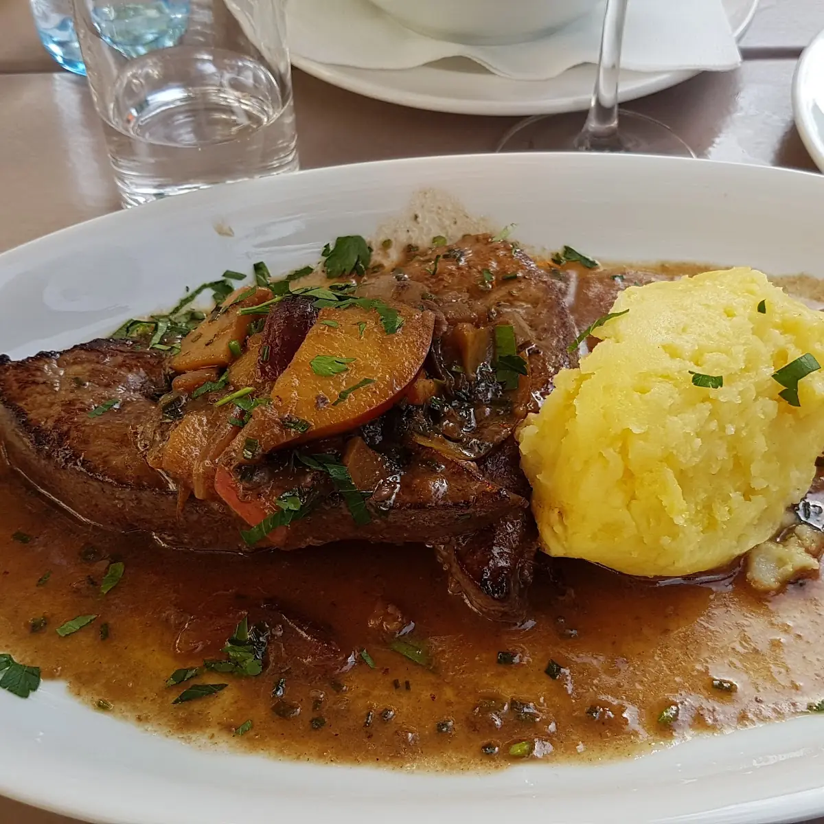 Zwiebelrostbraten Mit Erdäpfelpürree