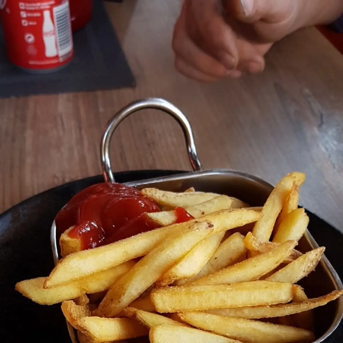 Pommes Frites Mit Ketchup