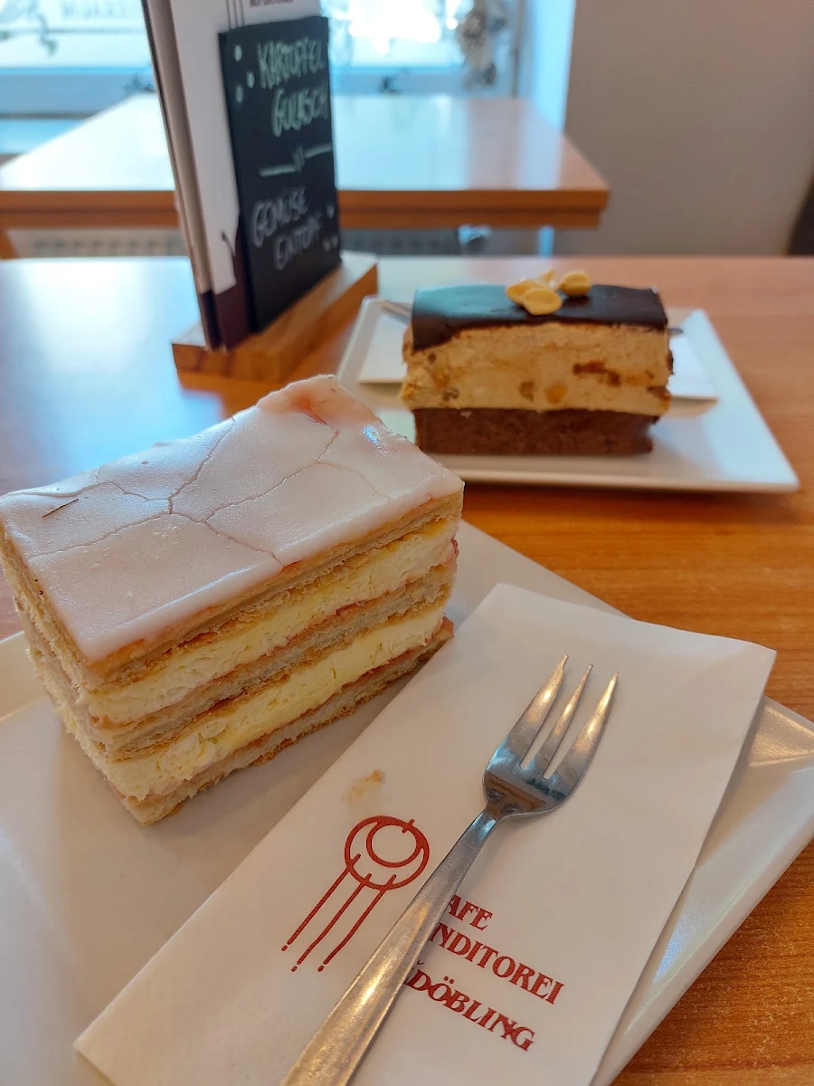 Cremeschnitte Und Erdnussschnitte