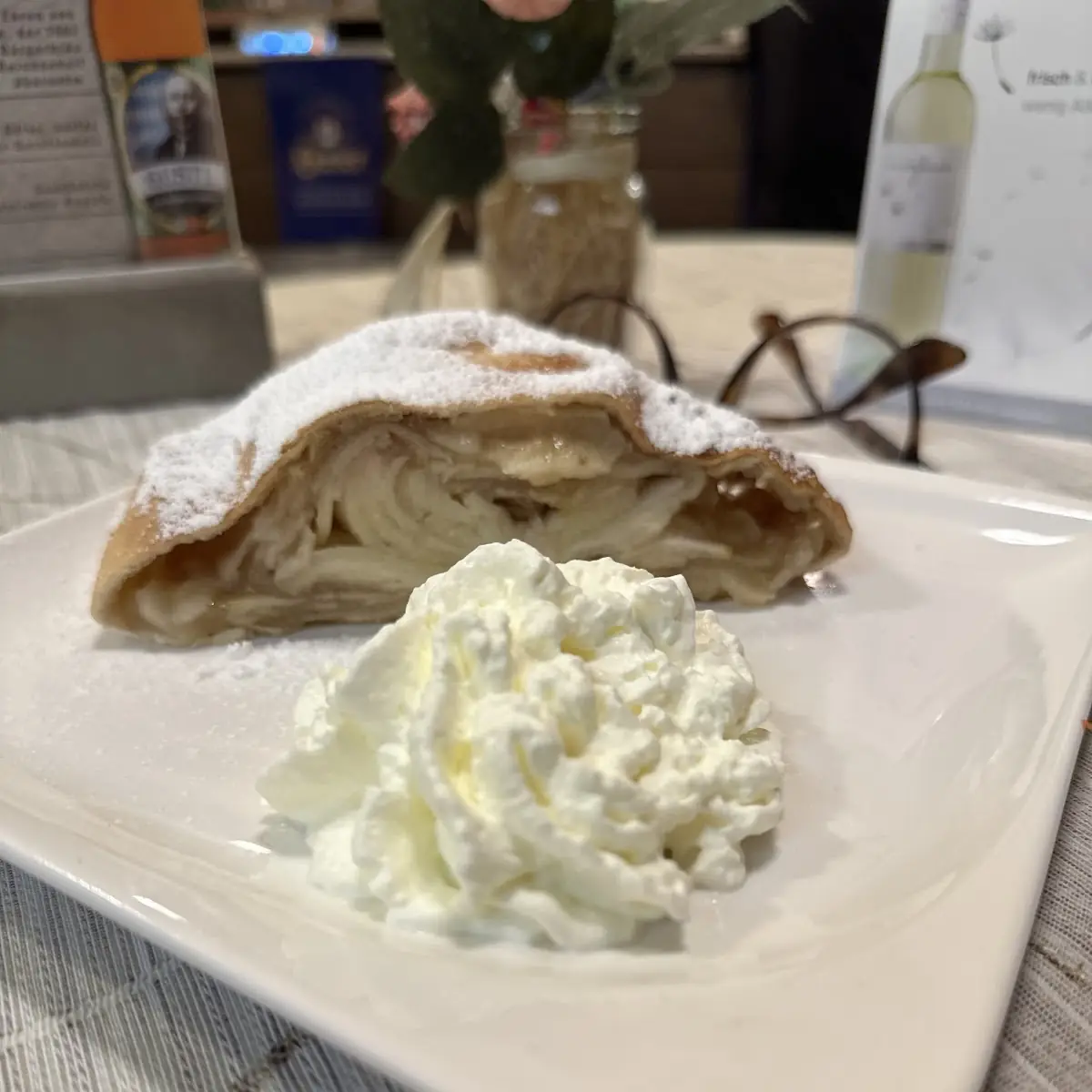 Apfelstrudel