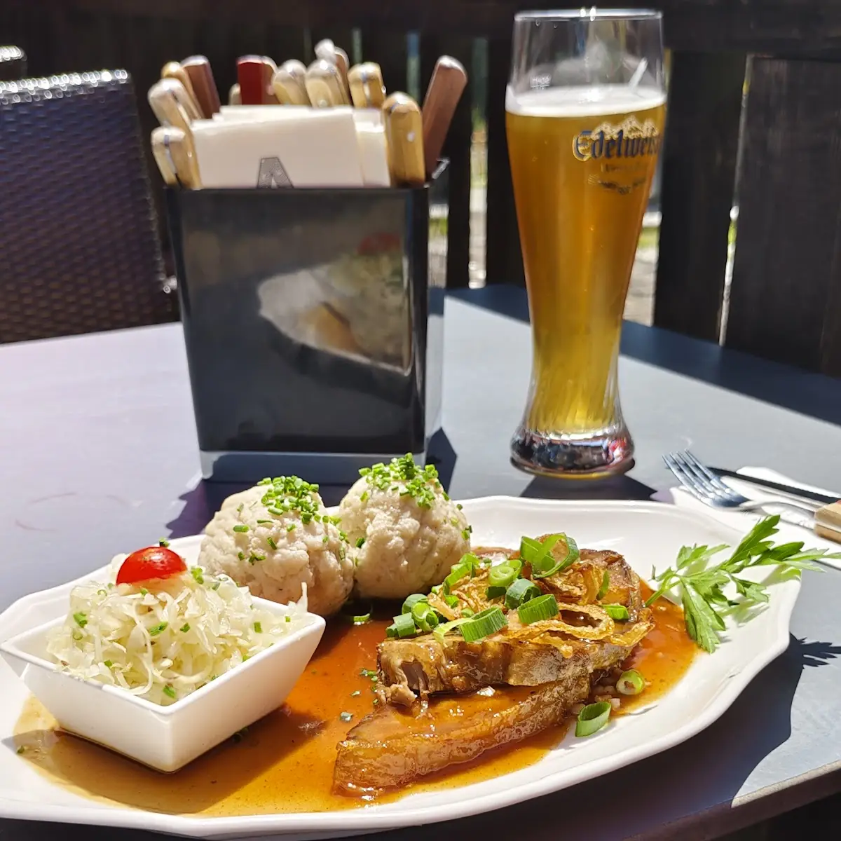 Schweinsbraten Mit Semmelknödel