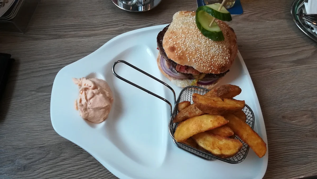 Bacon Cheeseburger