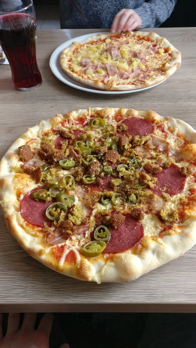 Pizza Mafia Mit Falafel