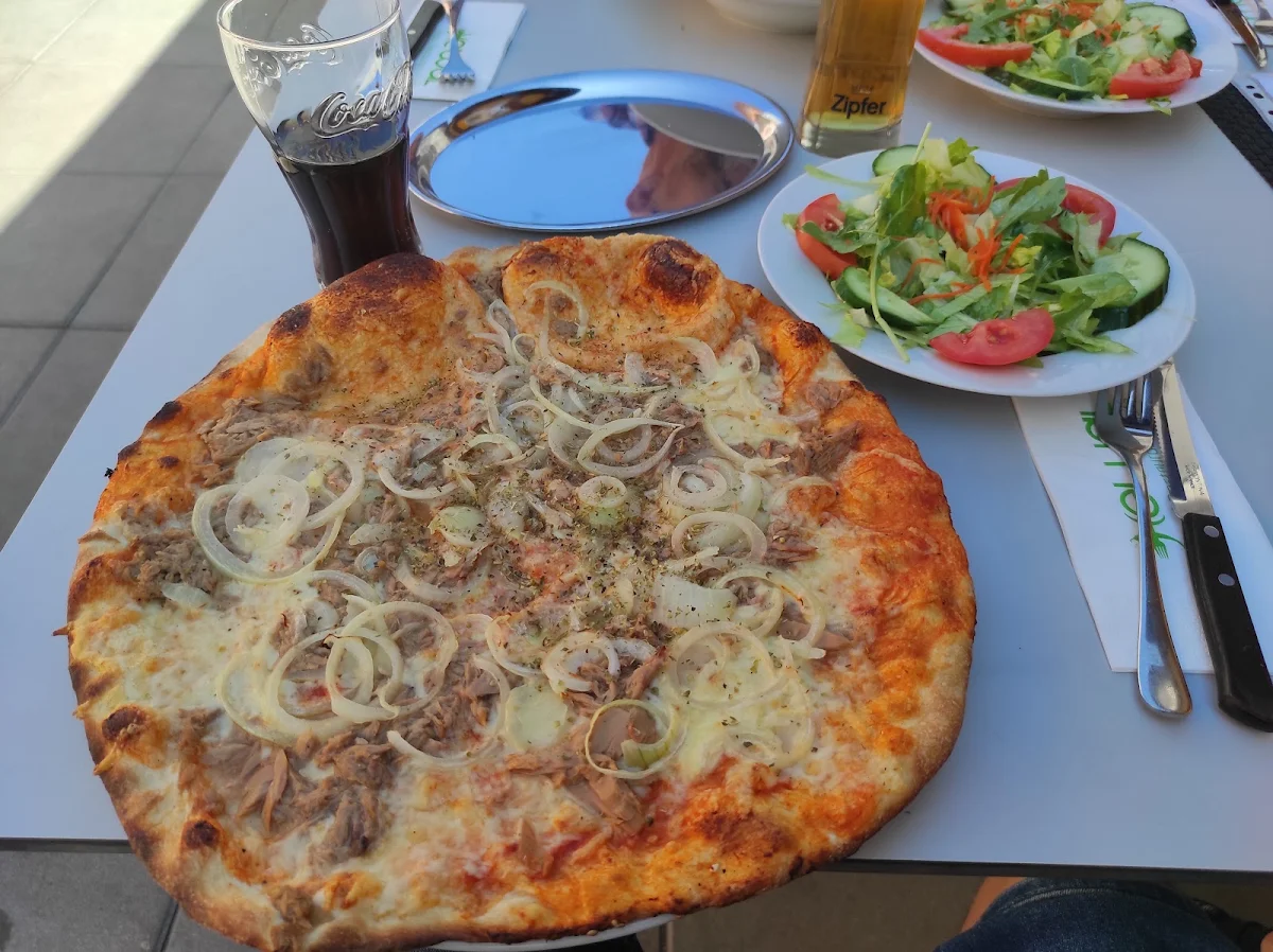 Pizza Tonno