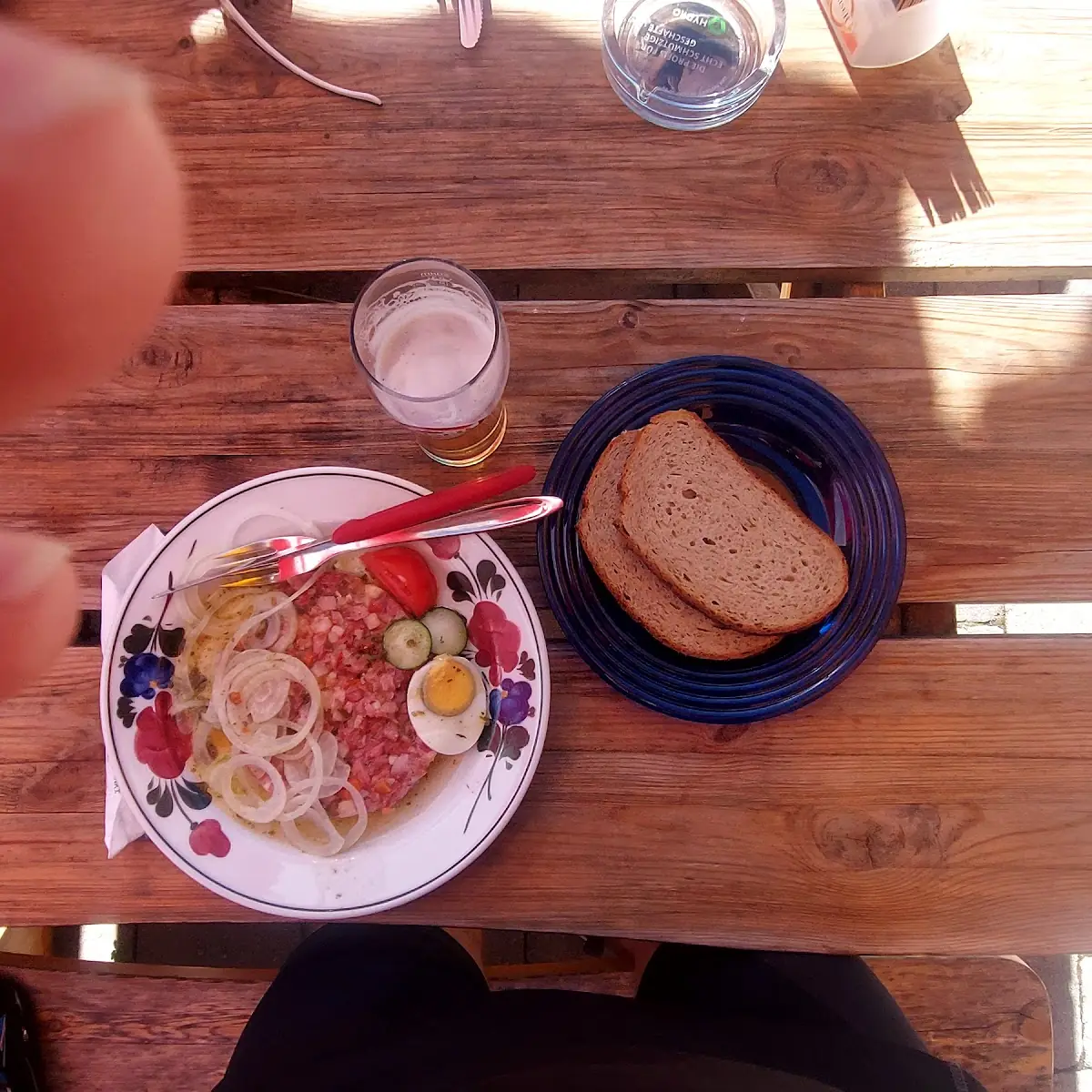 Haussülze Mit Zwiebeln Und Brot