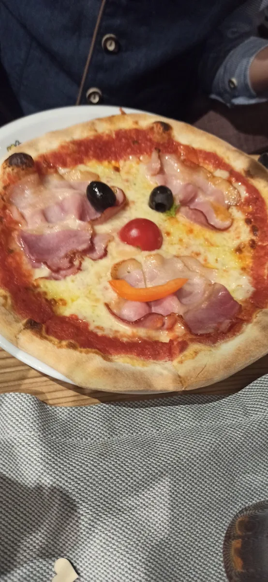 Kinder Pizza