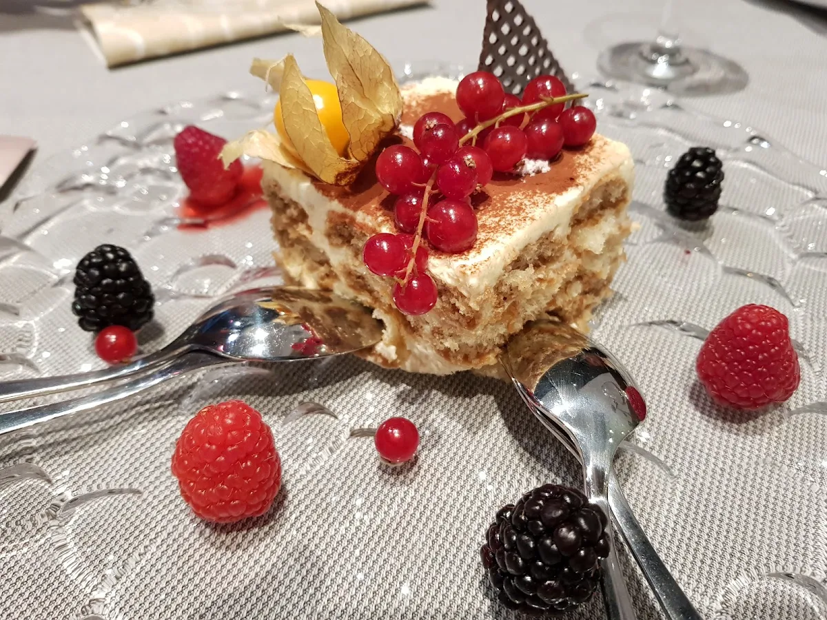 Tiramisu Cake