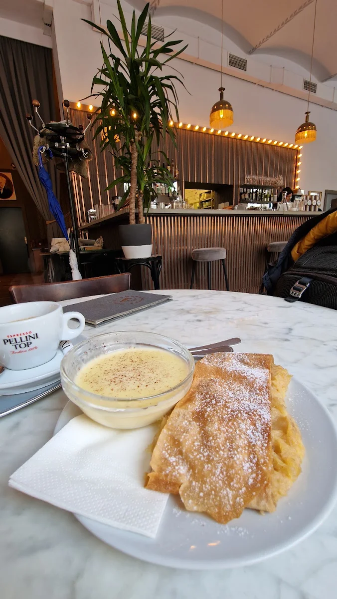 Apfelstrudel Vanillesauce