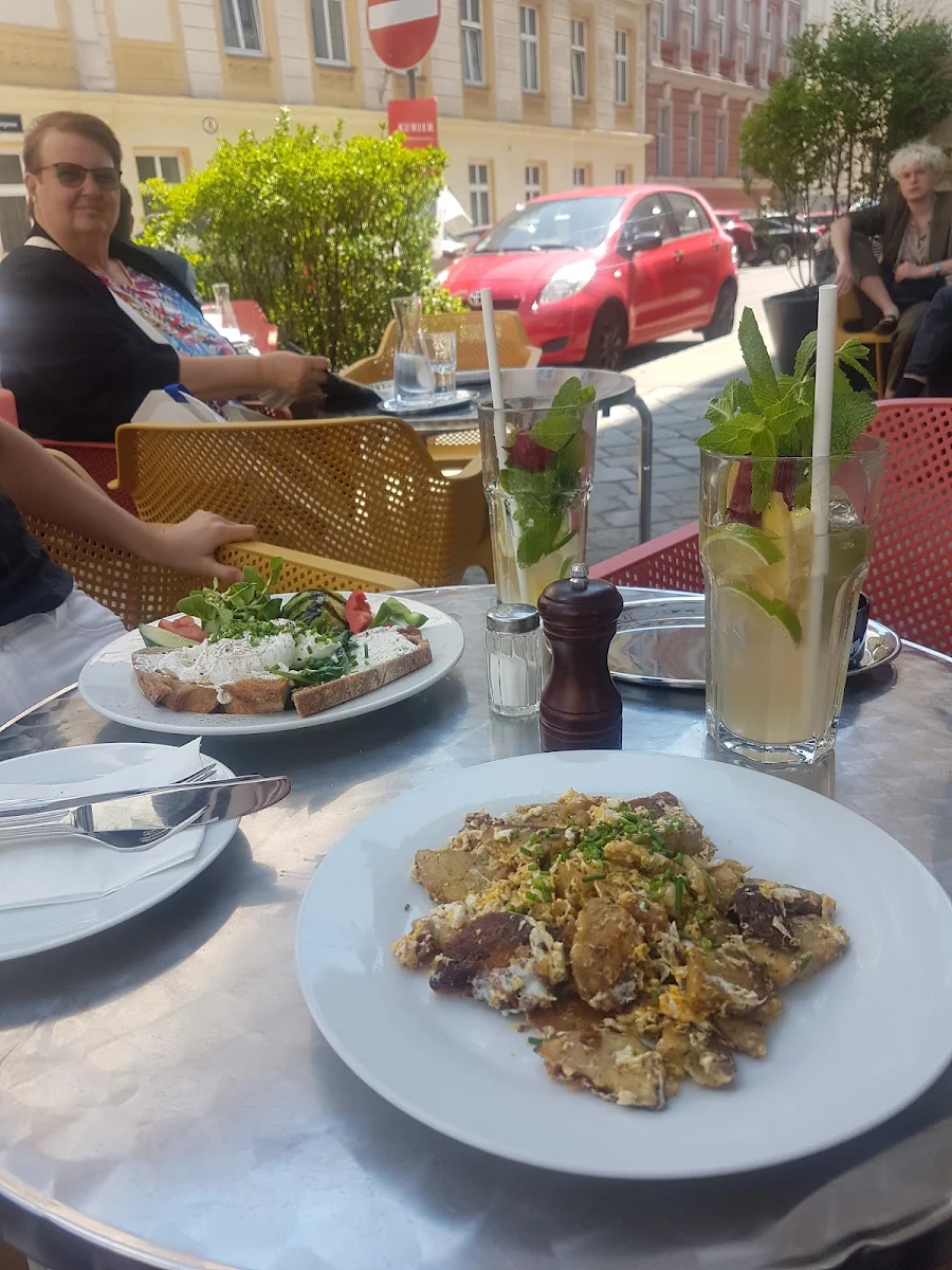 Geröstete Knödel Mit Ei