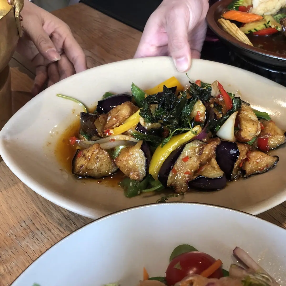 Makuayao Phad Prik - Knoblauch Melanzani
