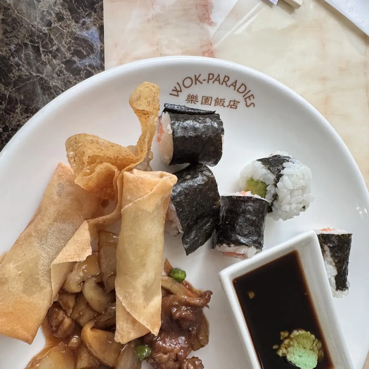 Frühlingsrolle Maki