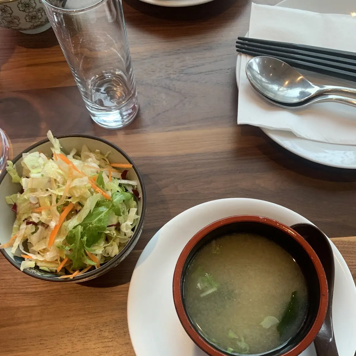 Salat Und Misosuppe