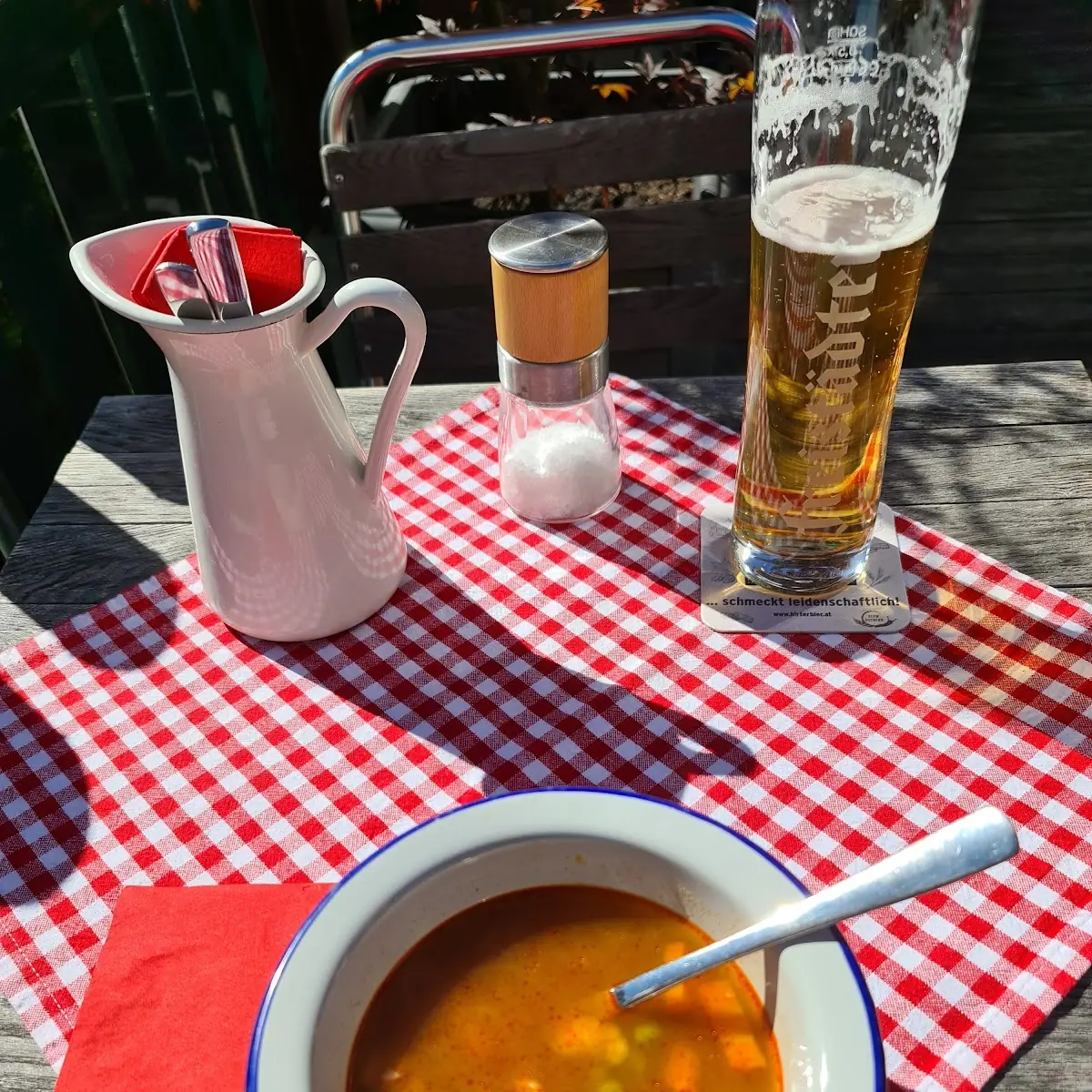 Ungarische Erbsensuppe
