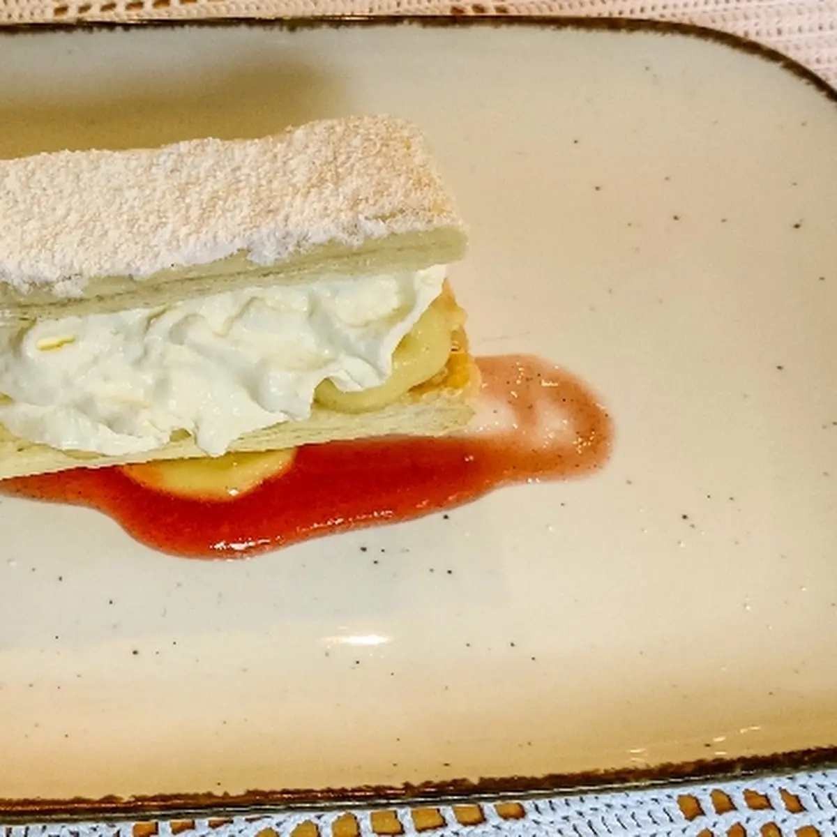 Cremeschnitte Nach Art Des Hauses