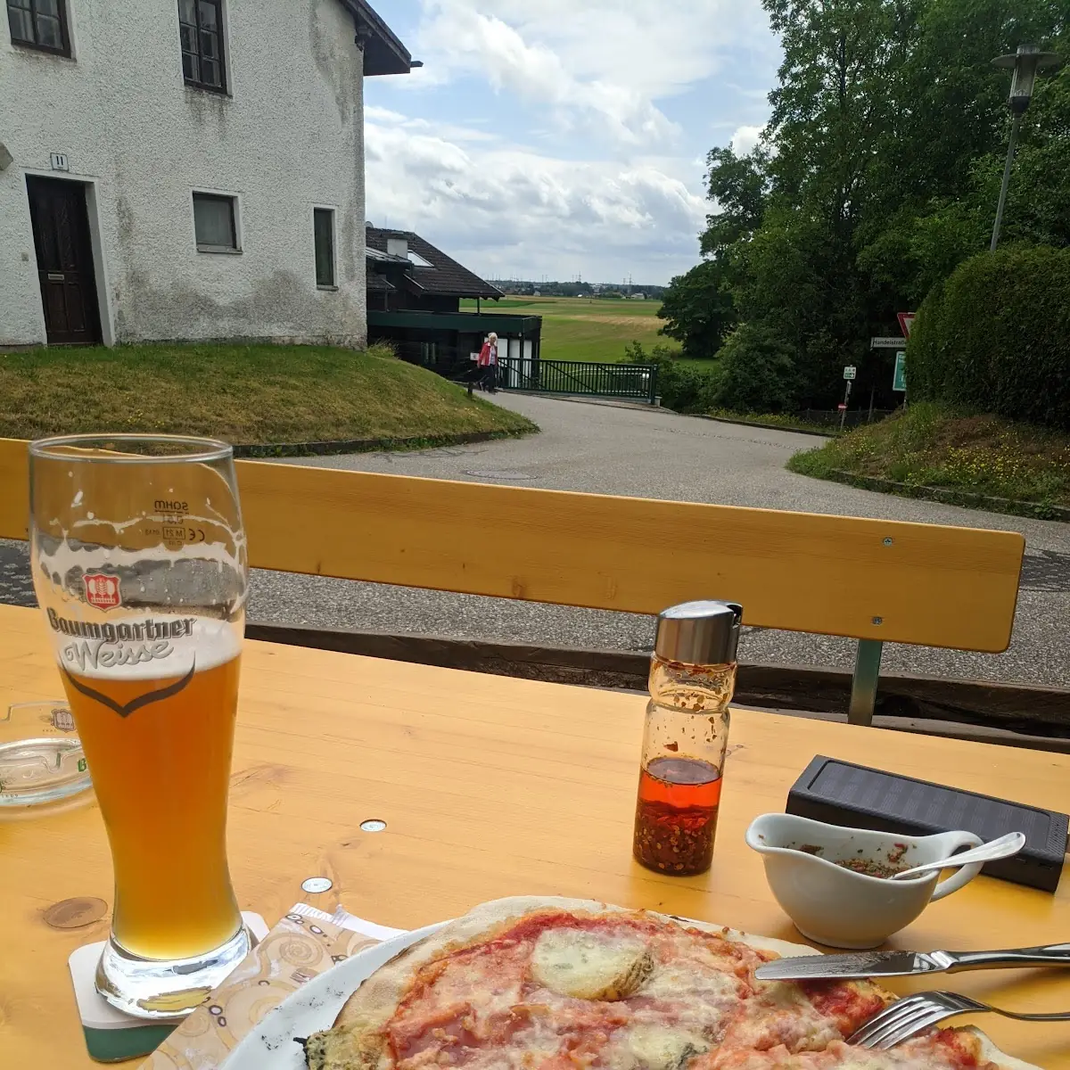 Pizza Prosciutto Mit Gorgonzola