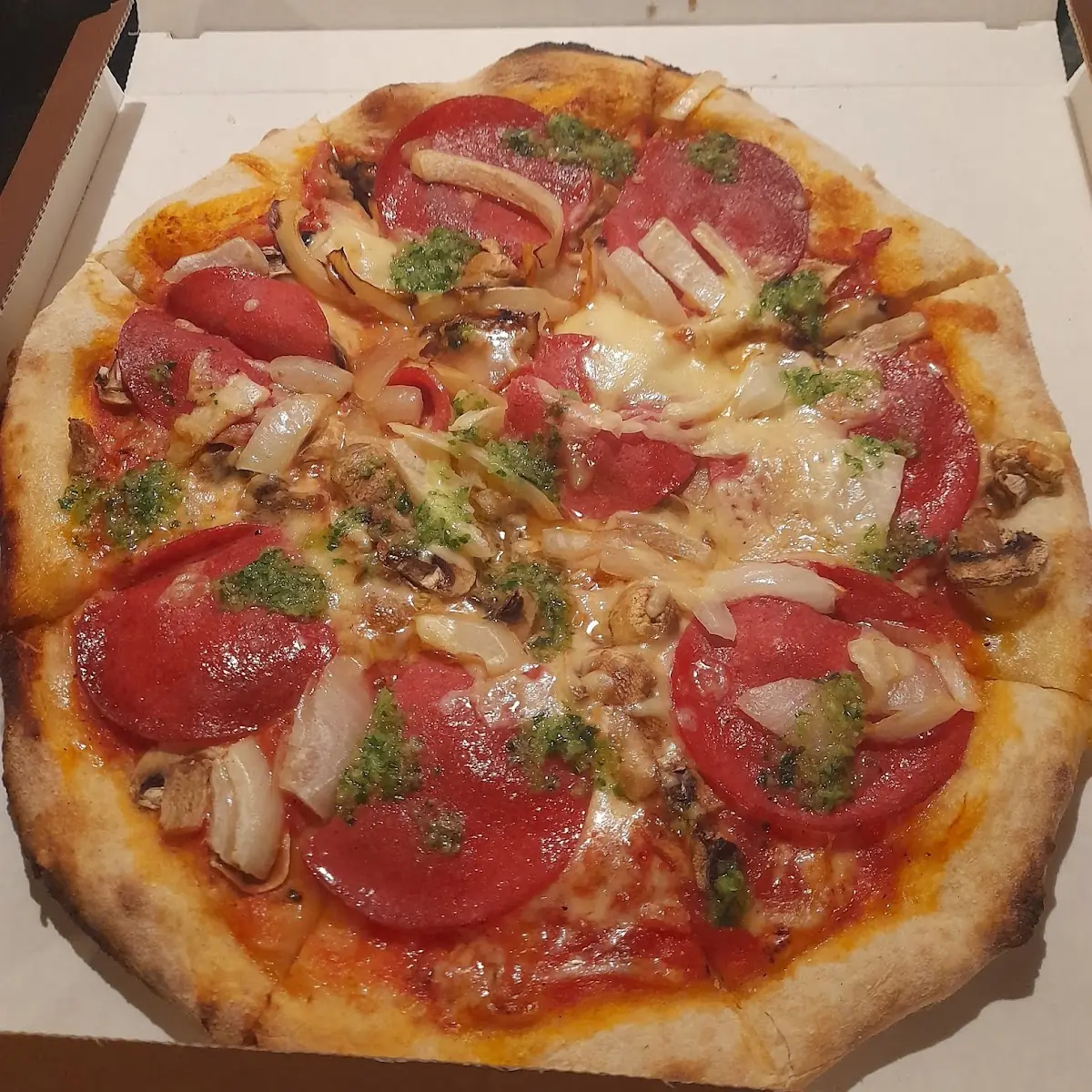 Salami Pizza