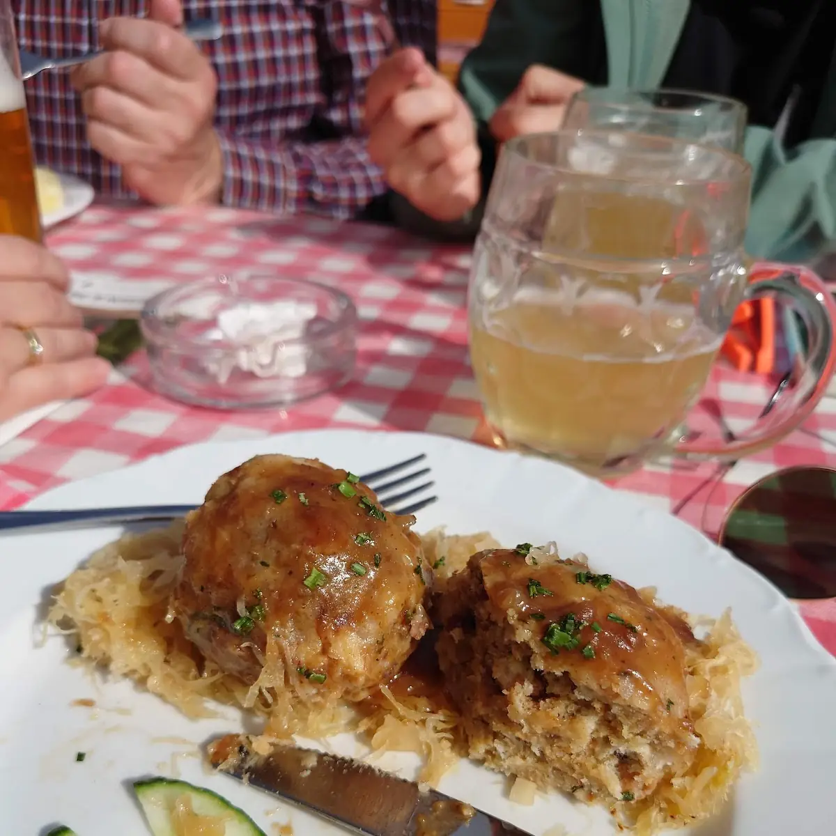 Speckknödel Mit Sauerkraut