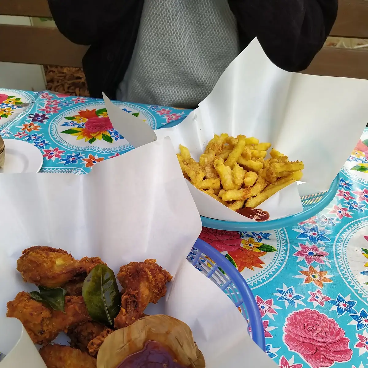 Chicken Wings & Cosmic Fries