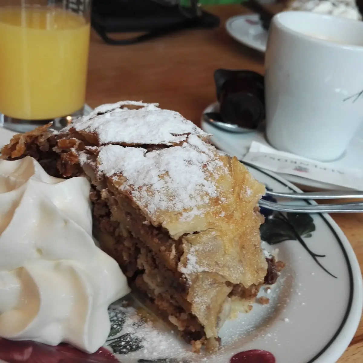 Apfelstrudel