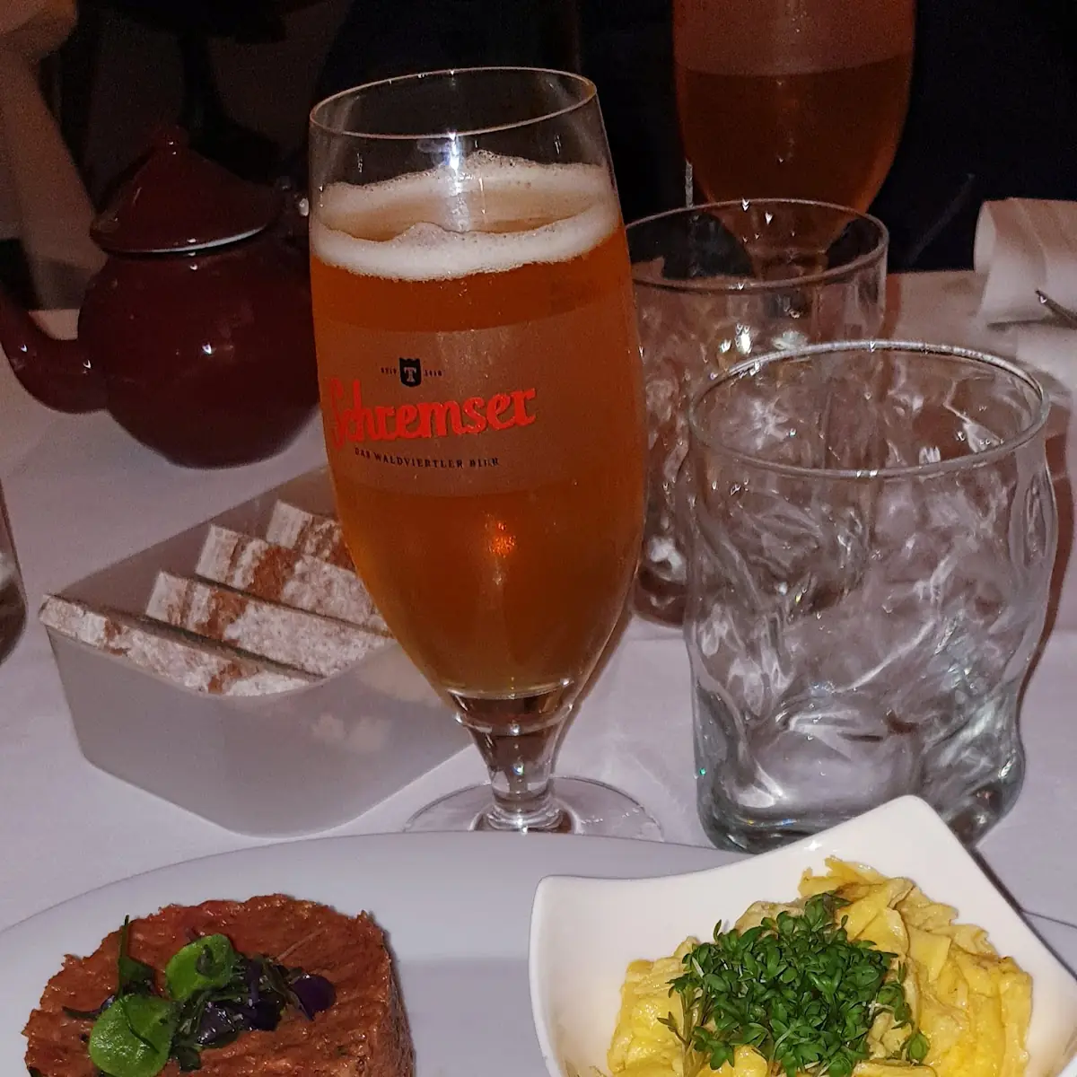Beef Tartare Mit Trüffeleierspeis
