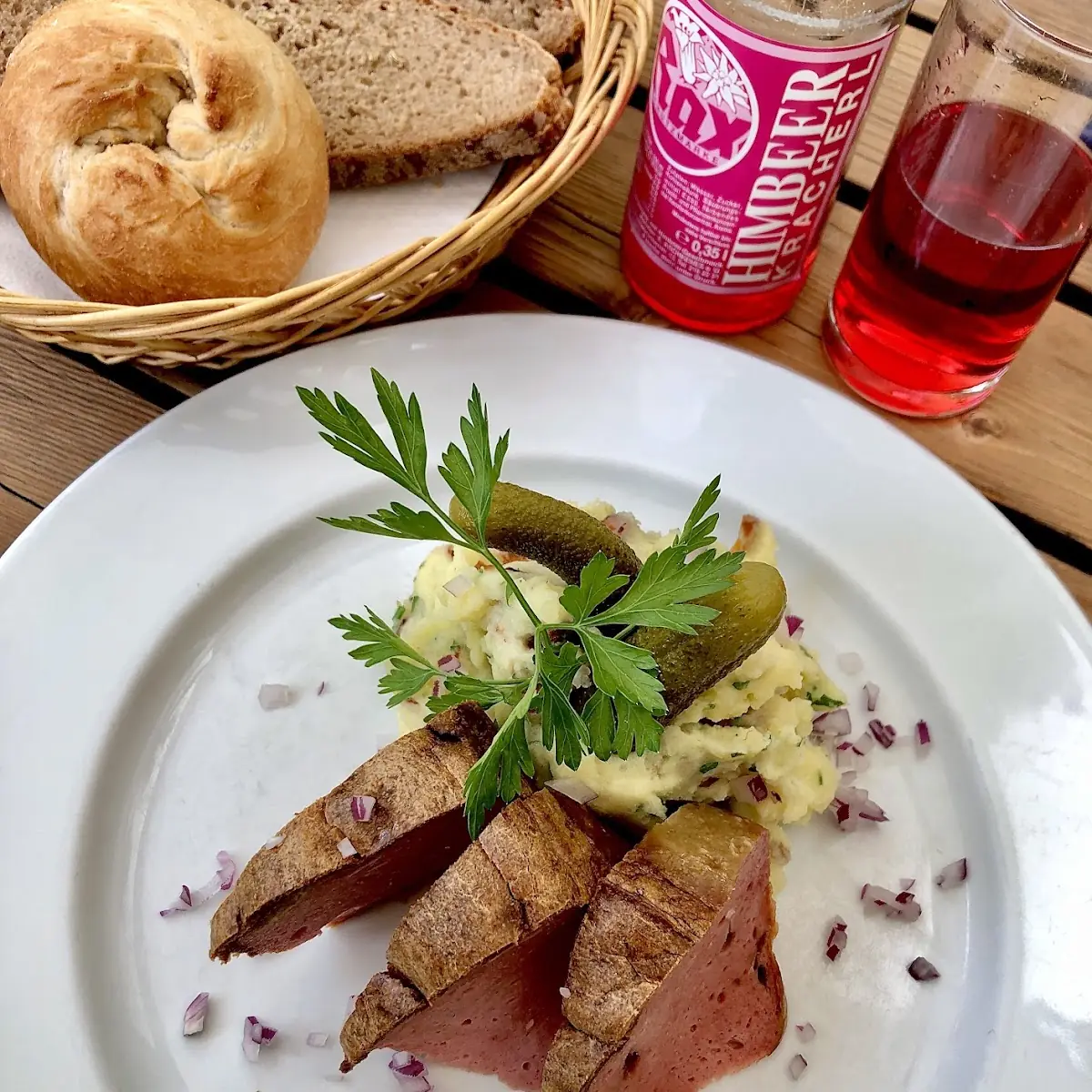 Rehleberkäs Mit Erdäpfelstampf
