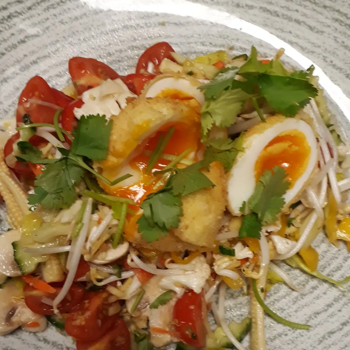 Thai Salat Mit Gebackenen Ei