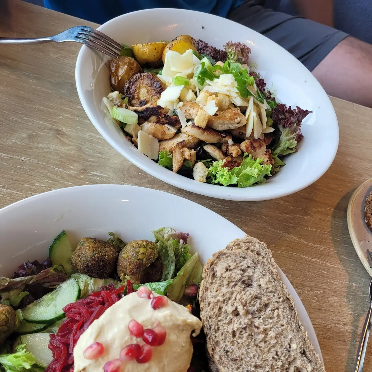 Falafel Tahini Salad Und Tuscany Chicken Salad