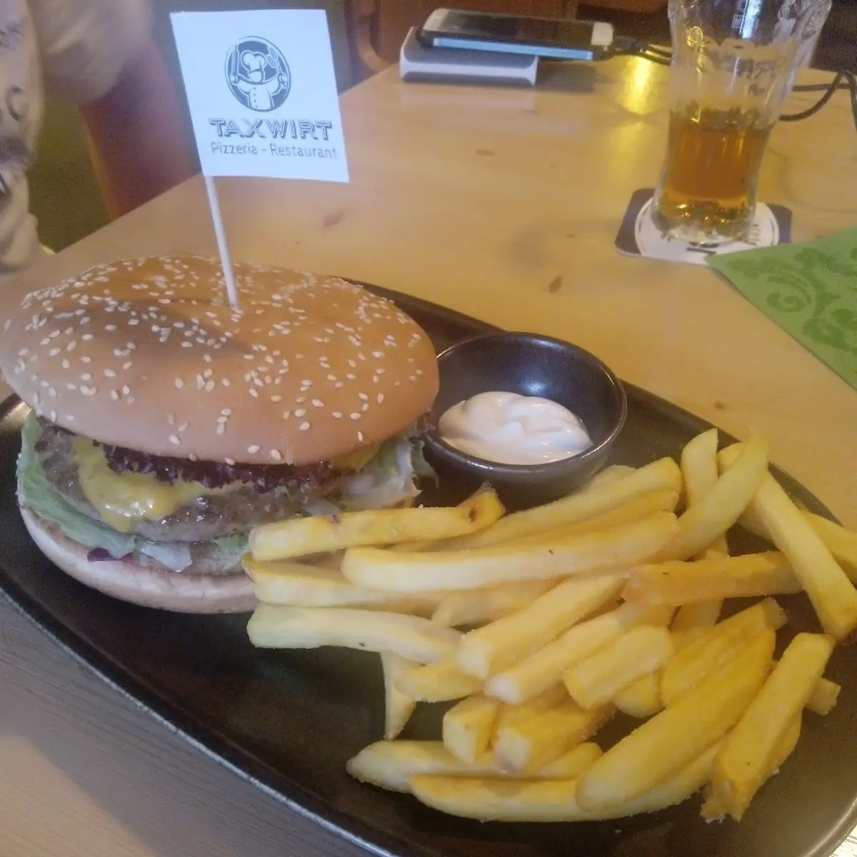 Bürger Mit Pommes