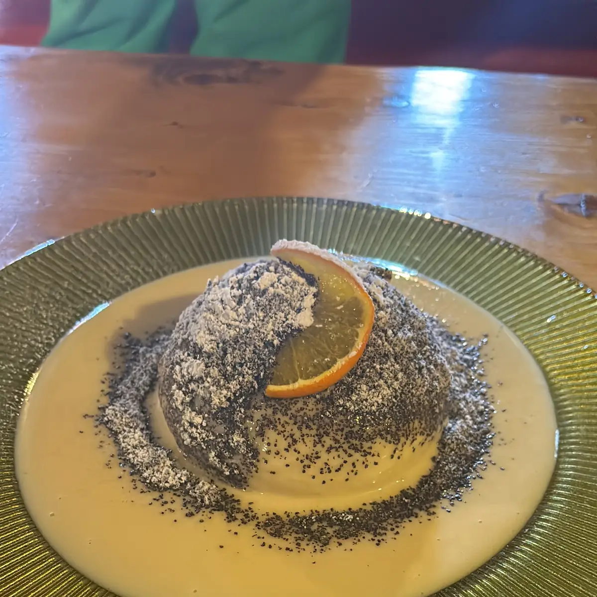 Germknödel Mit Vanillesoße Und Mohn
