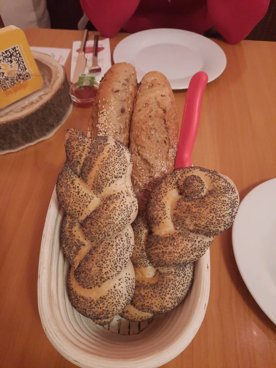 Korngebäck Und Flesserl