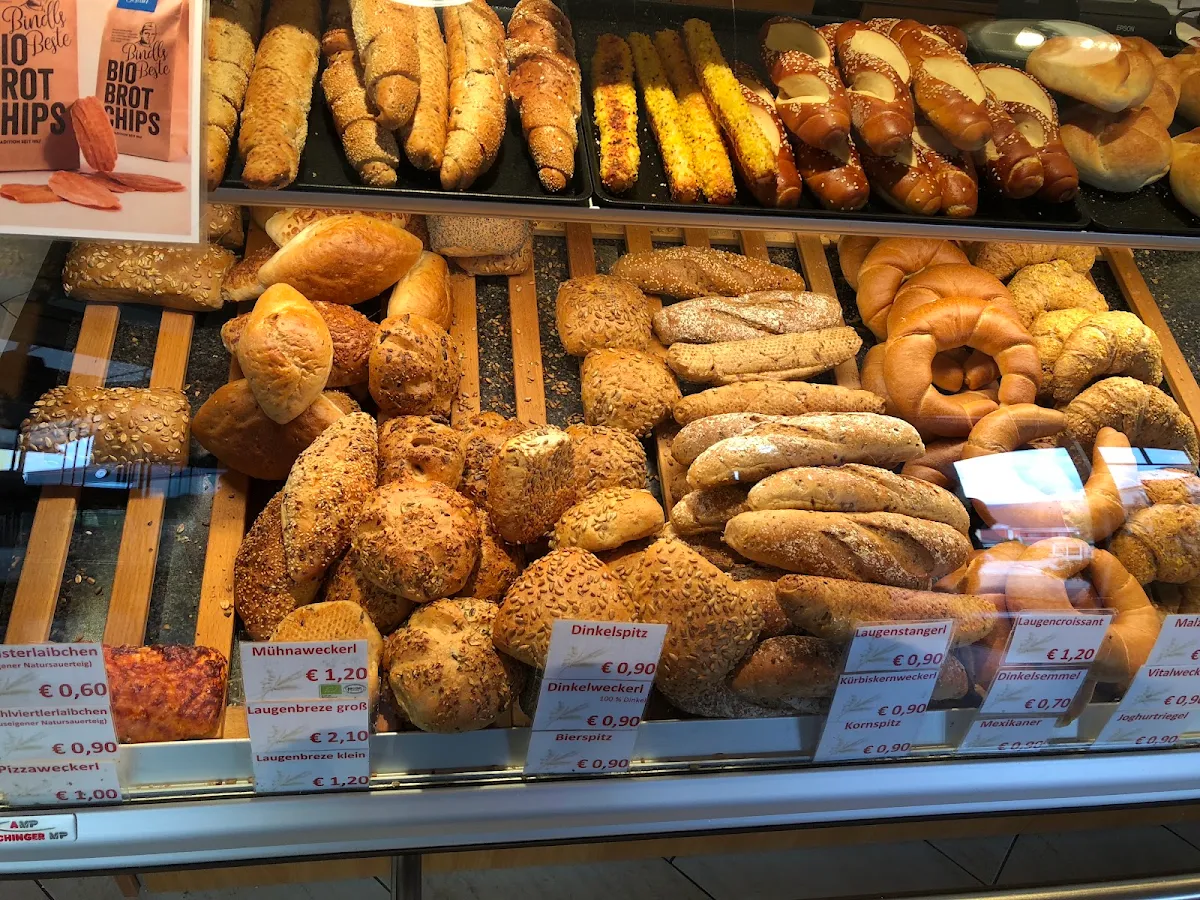 Vollkorngebäck Laugenstangerl Kipferl Etc