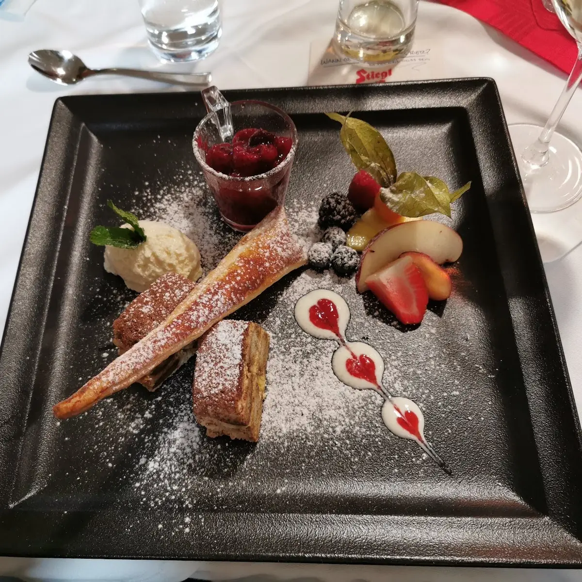 Tiramisuterrine Mit Vanille Rumschaum Und Frischen Früchten