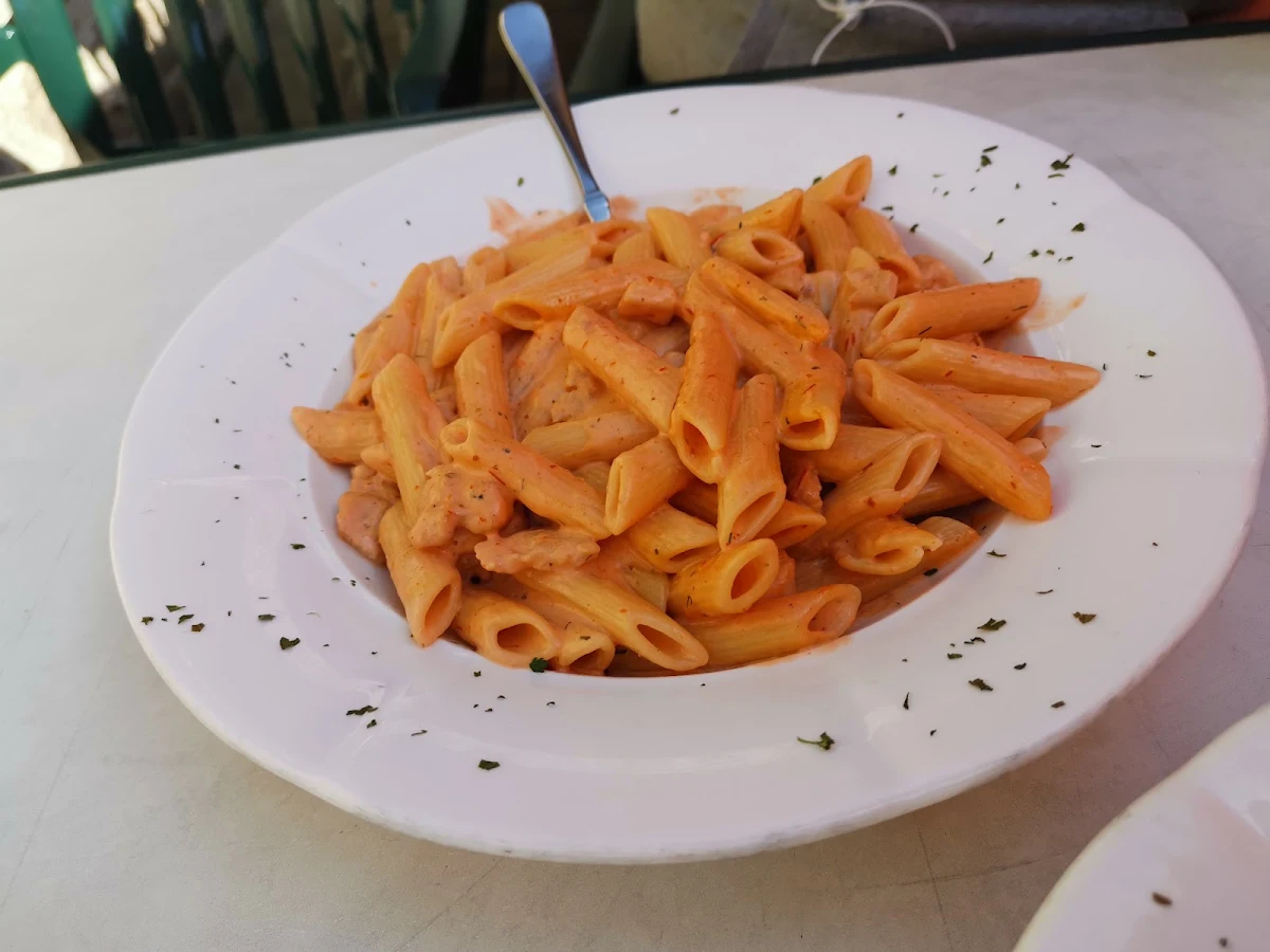 Pasta Mix Sauce With Chicken