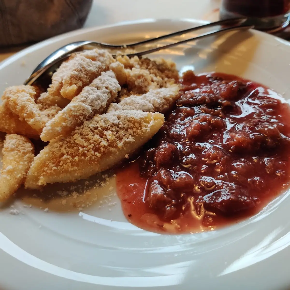 Topfen Nockerl Mit Zwetschgen Röster