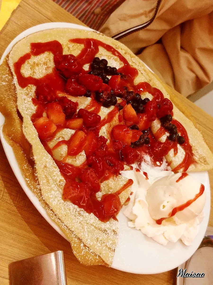 Palatschinken Mit Waldbeeren