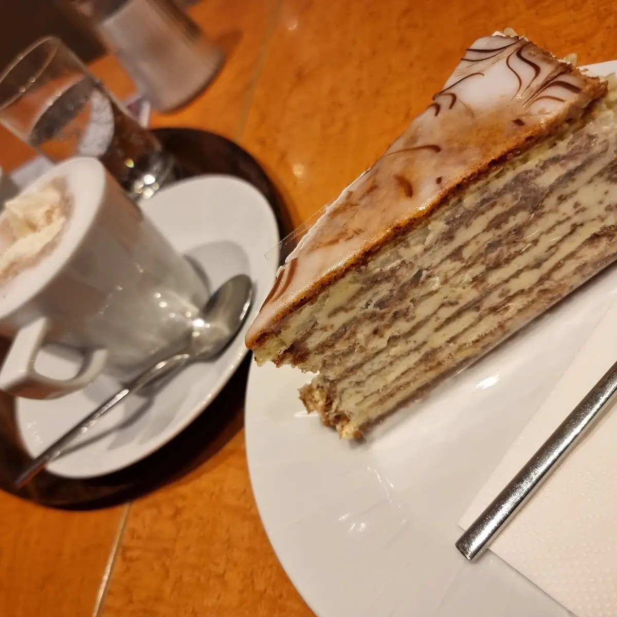 Esterhazy Und Heiße Schokolade Nomnom