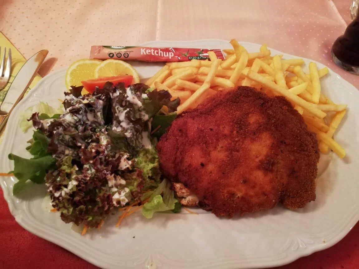 Cordon Bleu Vom Schwein Mit Pommes