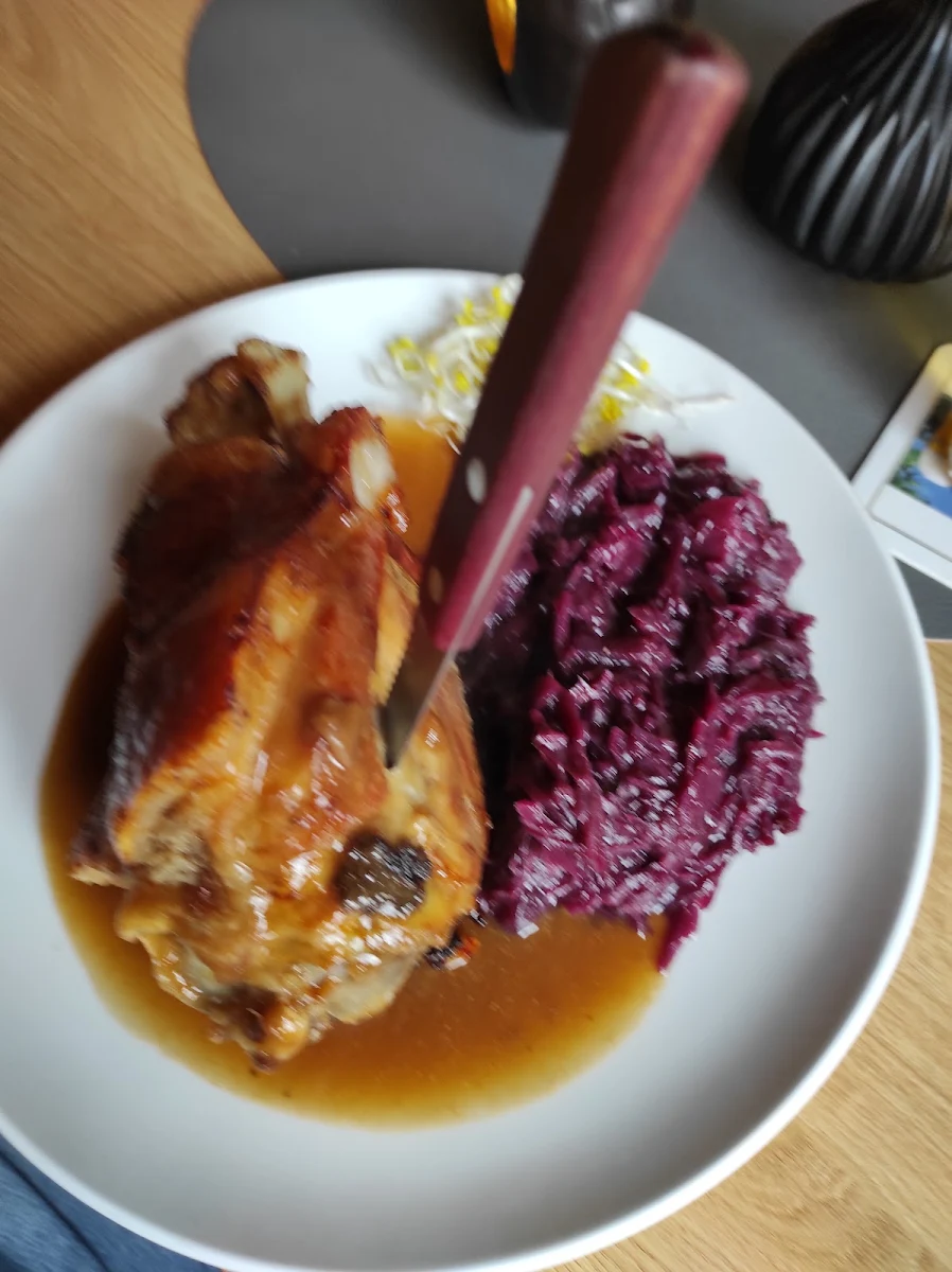 Schweinshaxe Mit Apfelrotkohl Schmeckt Super