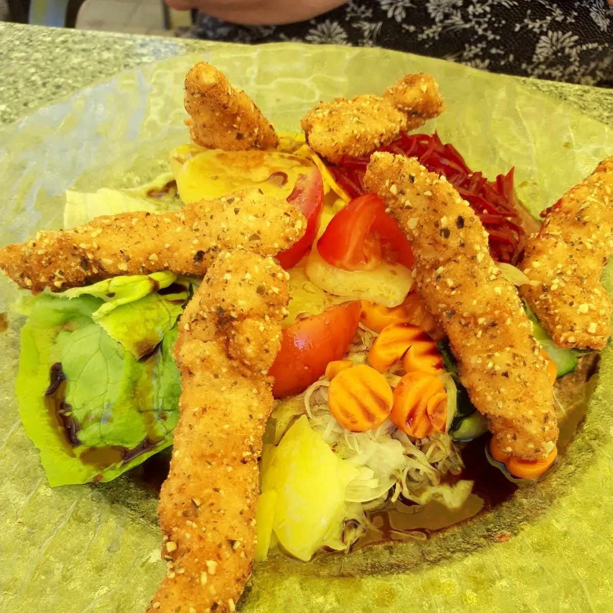 Salat Mit Gebackenen Hühnerstreifen