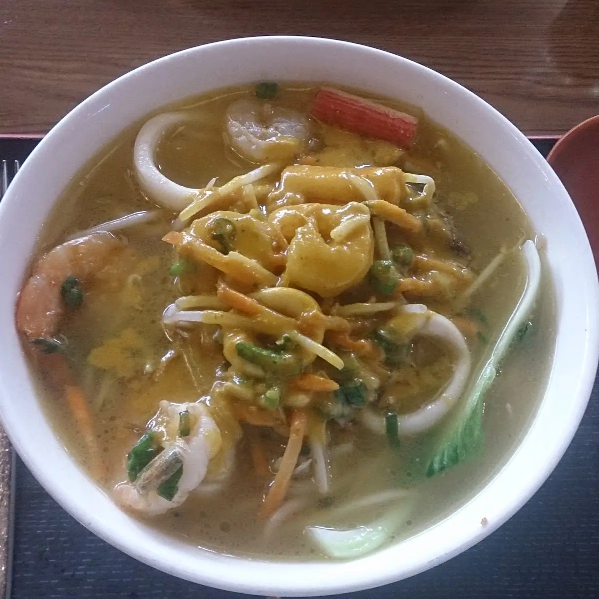 Ramen Mit Mereesfrüchten Und Curry