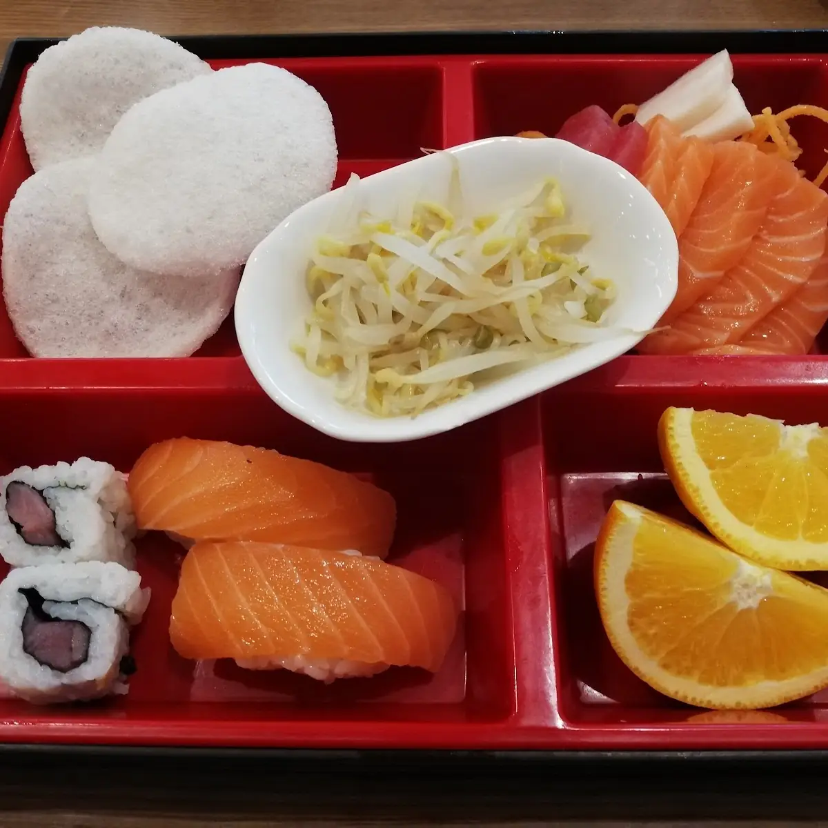 Sashimi Sushi Bento