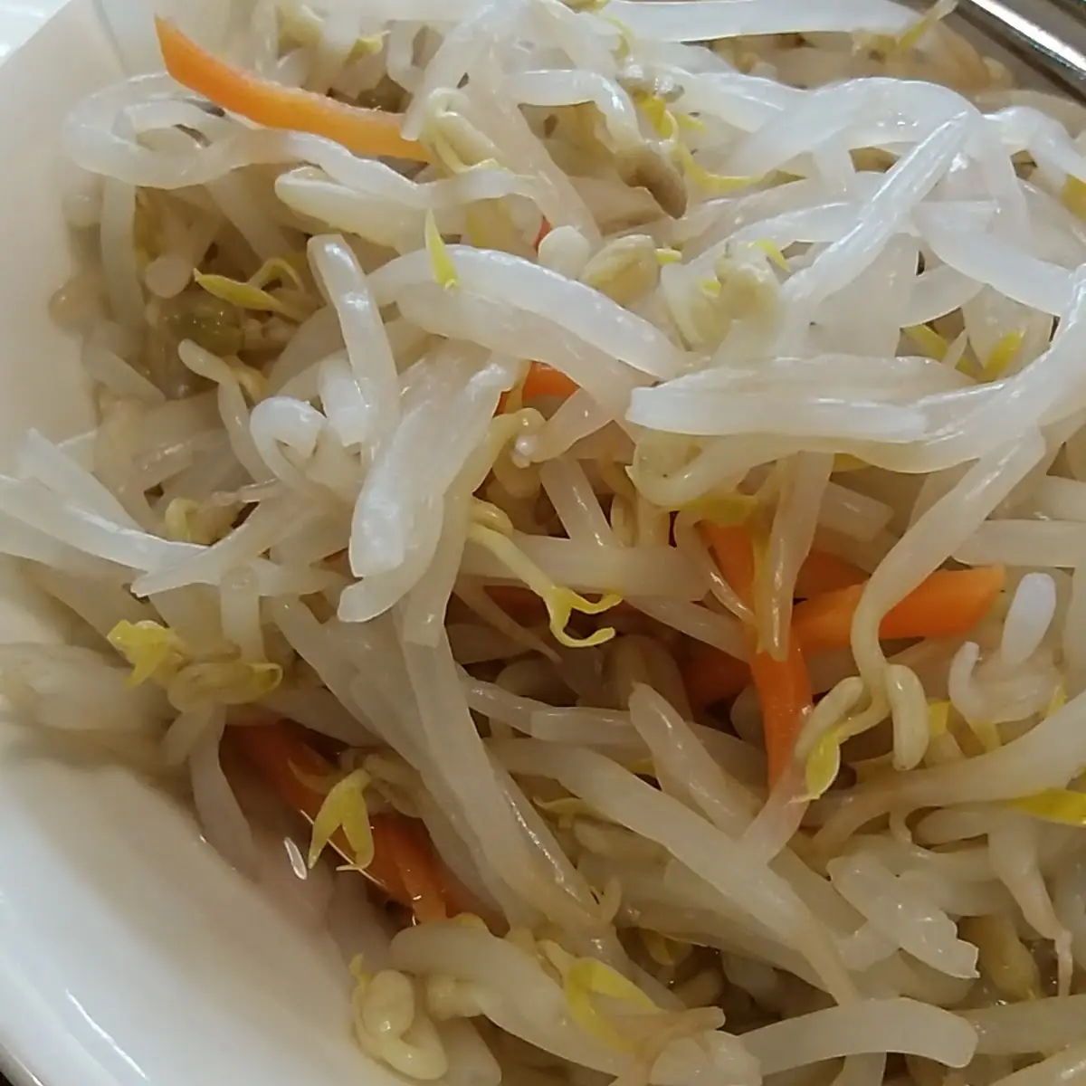 Sojasprossensalat
