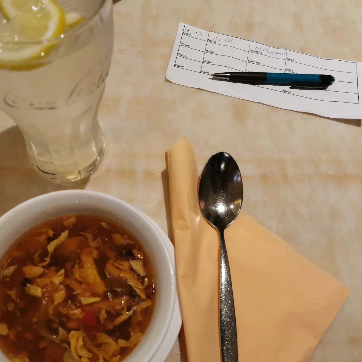 Pikant Säuerliche Suppe