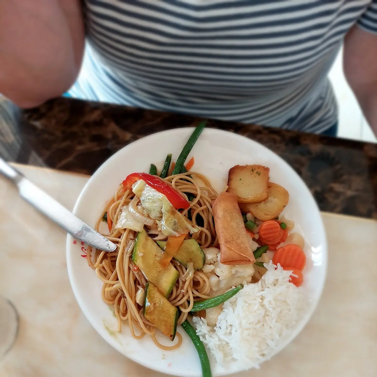Verschiedene Gebackene Gerichte Vom Buffet