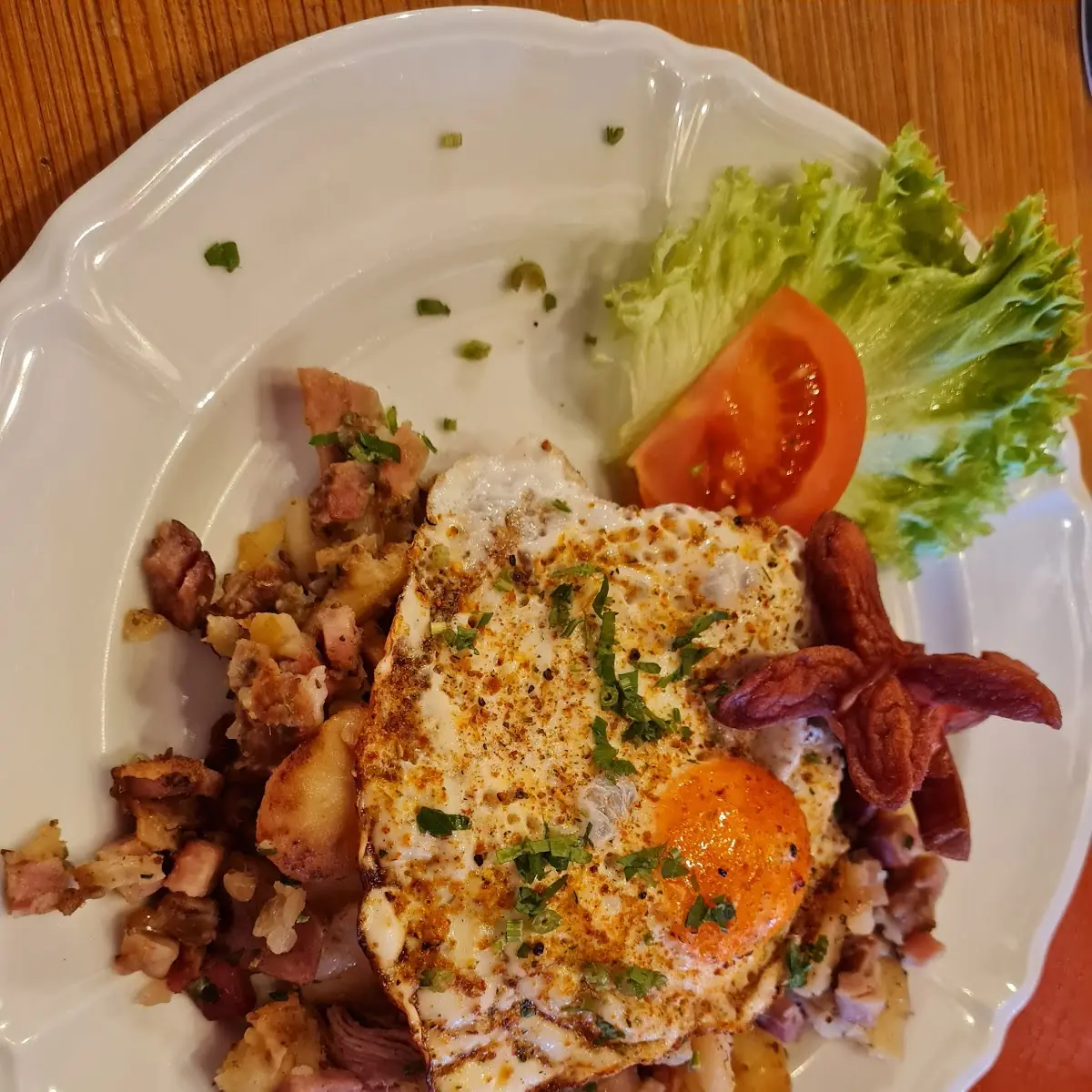 Tiroler Gröstel Mit Spiegelei