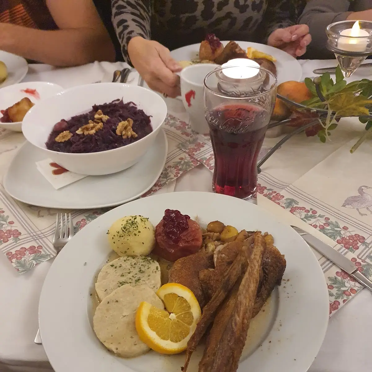 Ente Mit Rotkraut Und 3erlei Knödel