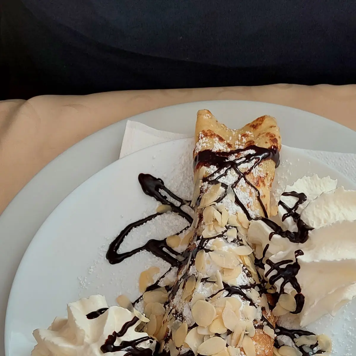 Palatschinken Mit Eis